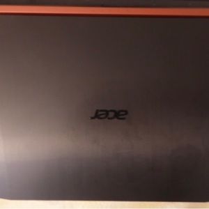 Acre Nitro 5 1TB - With Charger and Computer Sleeve